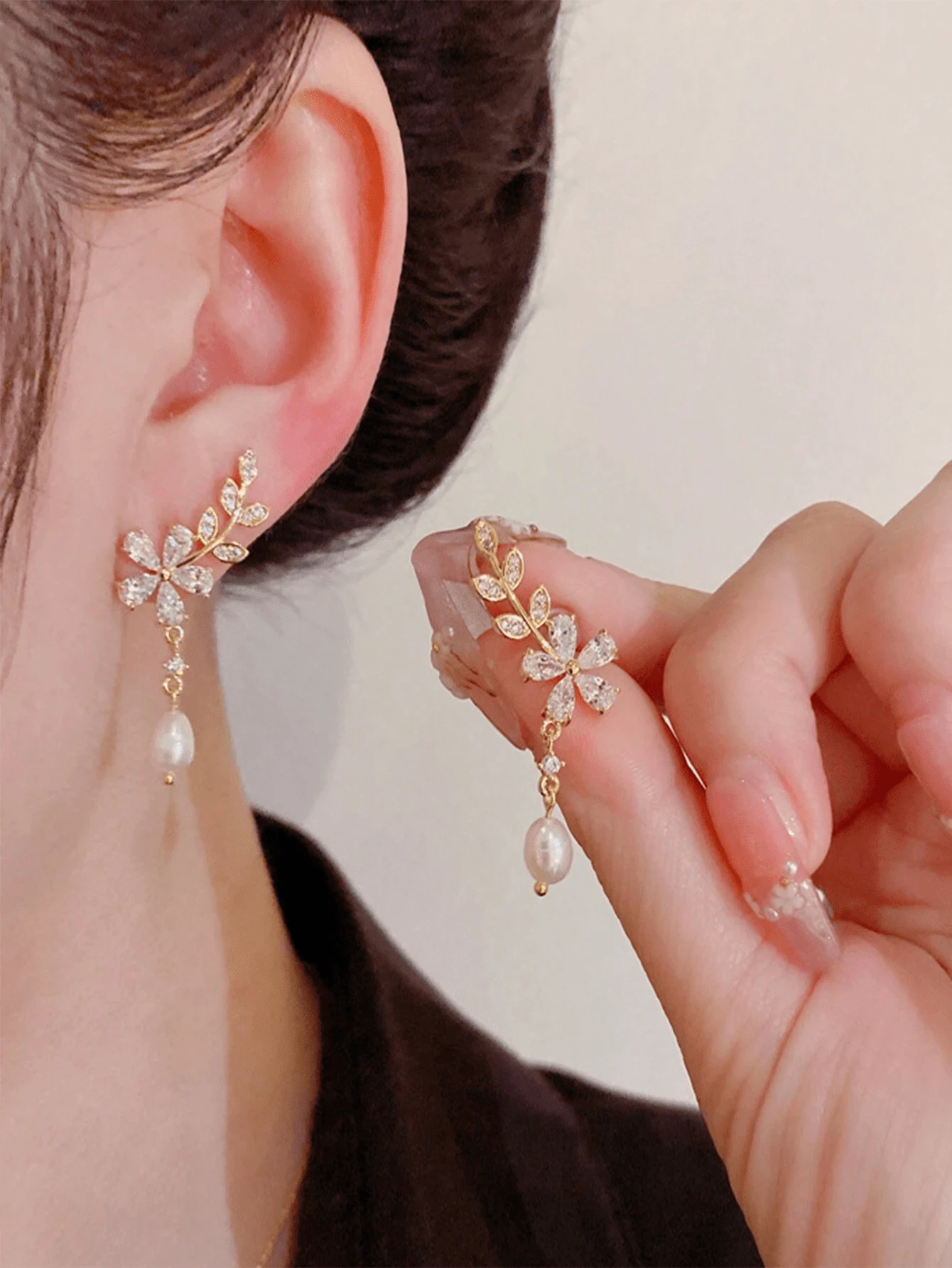 1 对金色/银色水钻麦穗花耳环，仿珍珠耳环，水钻镶嵌麦穗耳环，婚礼新娘珠宝流苏耳环，适合婚礼节日生日派对约会珠宝礼物情人节 - 金色 - 查看 1