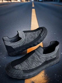 Men's Contrast Color Black And Grey Slip-On Breathable Knit Casual Sneakers, Lightweight And Comfortable