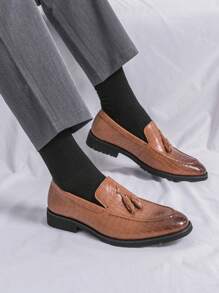 Tassel Design Men's Slip-On Formal Shoes, British Style, Business/Casual Wear, Suitable For Business Banquet, Wedding, Leisure - Brown - View 2