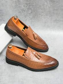 Tassel Design Men's Slip-On Formal Shoes, British Style, Business/Casual Wear, Suitable For Business Banquet, Wedding, Leisure - Brown - View 1