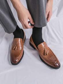 Tassel Design Men's Slip-On Formal Shoes, British Style, Business/Casual Wear, Suitable For Business Banquet, Wedding, Leisure - Brown - View 3
