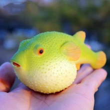 1 pieza Juguete de apretar antiestrés compacto y de moda, juguete de gel suave de TPR creativo, modelos realistas de animales como pez globo, calamar, rana, ratón, oruga, serpiente, adecuado para cumpleaños, Halloween, fiesta de bromas divertidas