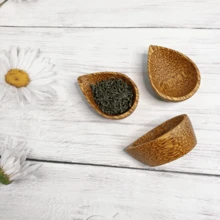 Un pequeño bol para salsa, cuchara de té, producido en madera de coco envejecida pulida a mano sin empalmes, bol de estilo pastoril de madera, pequeño plato con forma de fruta, producto de árbol de coco