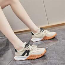 Spring And Autumn Fashionable Casual Sports Style Thick-Soled Agan Sneakers For Women Casual Height Increase Chunky Shoes