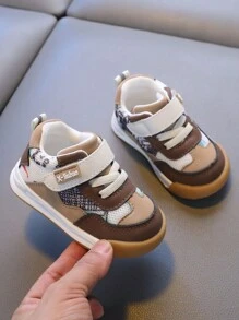 1 Pair Kids Camo Mesh Sports Shoes With TPR Rubber Non-Slip Sole For Outdoor Activities, Suitable For Toddlers