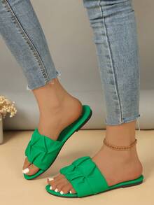 Fashionable Crumpled Flat Sandals, Versatile Beach Slippers - Green - View 6