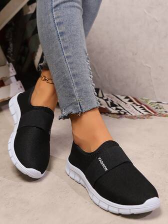 低帮透气网眼户外运动鞋，防滑跑步鞋，一脚蹬休闲软底乐福鞋