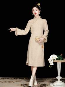 Women's Apricot Vintage Embroidered Mink Fur Collar Elegant Romantic Qipao Dress, Winter Long Sleeve Chinese Dress - Apricot - View 4