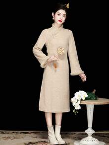 Women's Apricot Vintage Embroidered Mink Fur Collar Elegant Romantic Qipao Dress, Winter Long Sleeve Chinese Dress - Apricot - View 7