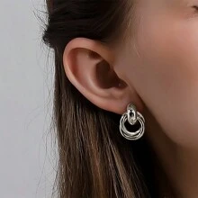 互锁心形不锈钢耳环，适合日常佩戴 - 銀色 - 查看 2