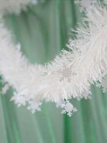 1pc Festive Christmas Garland Decoration With White Snowflakes, Christmas Tree Decor Accessories, Suitable For Christmas Home Wall Hanging, Stair Railing And Ceiling Hanging Decorations,Christmas