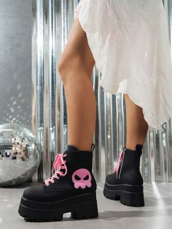 Oversized Lace-Up Platform Ankle Boots For Women With Square Toe And Chunky Heel, Fall/Winter