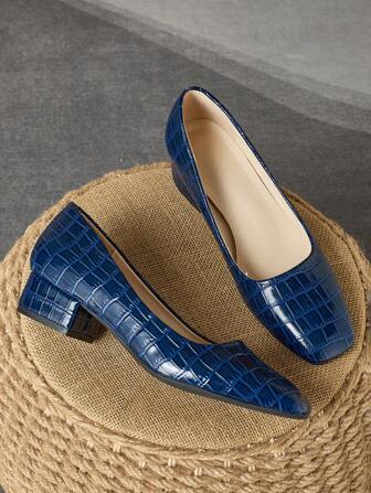 Zapatos de tacón con puntera cuadrada y bajo empeine, en textura de piedra verde oliva y tacón azul marino, adecuados para vacaciones, viajes y exterior. Cómodos zapatos planos de estilo retro marrón, versátiles y bonitos, ideales para uso casual.