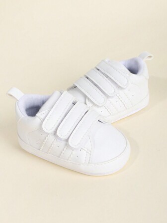 1 par de zapatillas casuales planas con diseño con cierre de gancho y bucle de bloques de color para niños pequeños, antideslizantes, para primavera y otoño, 0-1 año de edad