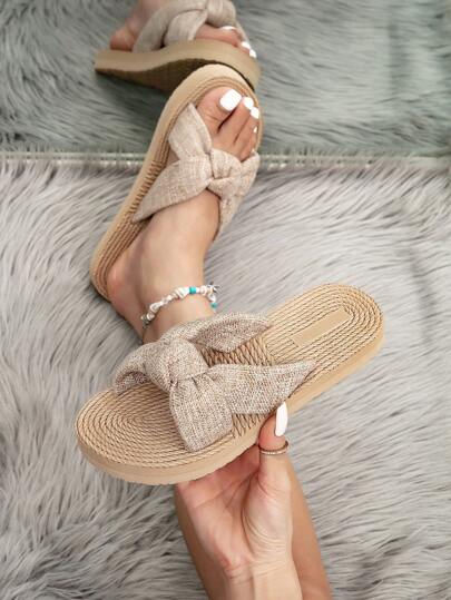  KATE MIUCH 女士休闲浪漫可爱卡其色圆头平底凉鞋，适合海滩、度假、约会，法式慵懒风舒适轻便驼色圆头平底拖鞋，室内外皆宜，秋冬季