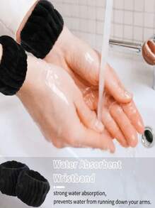 1 Fascia per capelli / 2 Fasce per polsi / 3 Set per pulizia del viso: fasce da bagno in poliestere, fascia per capelli morbida a tinta unita, fascia e fasce per polsi riutilizzabili per spa, fascia per capelli in fibra fine, fasce per capelli e polsi per il trucco, fasce elastiche per polsi, fasce assorbenti, asciugamano per il viso. Adatto per bagno, soggiorno, specchio, viaggio, camera da letto, yoga, allenamento, bagno, trucco, cura della pelle, spa, salone, compleanno, maschera viso, pulizia del viso, spazzola per il viso, borsa, organizer, conservazione.