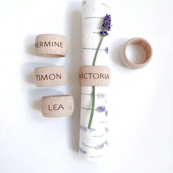 Porta-guardanapo de madeira personalizado com nome, estilo rústico, para casamentos, noivados, chás de panela, despedidas de solteira, Natal, batizados, inaugurações de casa, aniversários, decoração de mesa, marcadores de lugar, Natal requintado, alta qualidade, personalizado, único, presente ideal para ela, namorado, namorada, pai, mãe, família, amigos, jovens, estudantes, trabalhadores, escola, casa, escritório, multifuncional, ornamental, reutilizável, requintado, elegante, de alta qualidade, colorido, moderno, personalizado, único, presente ideal para ele, presente ideal para ela, namorado, pai, namorada, mãe, família, amigos, sala de chá, casa, jardim, escritório, para aniversários, para o Dia dos Namorados, para o Dia das Mães, para aniversários, para o Dia dos Pais, para formaturas, para casamentos, para inaugurações de casa, casamento personalizado Artesanato, Férias de Verão, Artigos Pessoais