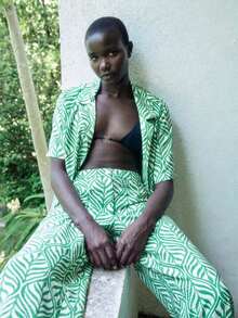 Women's Lapel NeckTropical Floral Ruffle Hem Short Sleeve Shirt - Green - View 3