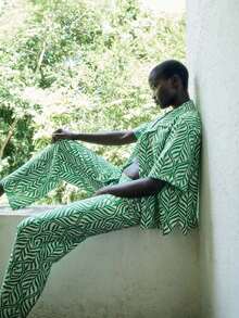 Women's Lapel NeckTropical Floral Ruffle Hem Short Sleeve Shirt - Green - View 2