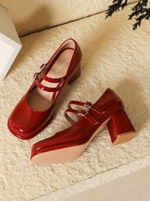 女士红色漆皮玛丽珍鞋，粗跟方头复古法式高跟鞋