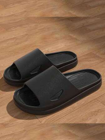 全新夏季时尚休闲柔软简约设计护指黑色光滑静音加厚防滑防臭 EVA 材质男士室内拖鞋