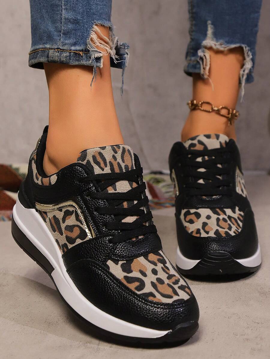 Giày thể thao đế xuồng đế xuồng cho nữ, giày thể thao họa tiết da báo buộc dây chống trượt, giày thể thao thời trang ngoài trời cổ thấp thoải mái phối màu cổ điển, giày cho nữ