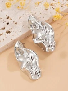 1 Pair Delicate Personalized Creative Metal Asymmetrical Abstract Leaf Stud Earrings, Vintage Minimalist Fashion Elegant Jewelry, Suitable For Women's Daily Commute, Holiday Gifts, Party And Banquet Decoration