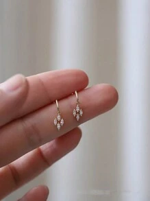 1 Pair S925 Sterling Silver Rhombus 4 Zirconia Elegant Ladies Stud Earrings, Suitable For Daily Wear And Formal Occasions, Perfect Gift For Anniversary - Geometry - View 1