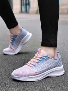 Zapatillas deportivas de mujer para primavera/verano Zapatos casuales al aire libre, zapatillas para correr ligeras, suaves y transpirables para viaje de malla al aire libre