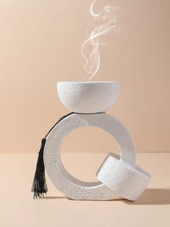 A Stylish And Exquisite Graduation Season Holiday Gift Q-Shaped Atmosphere Incense Burner Ornaments Gifts Birthday