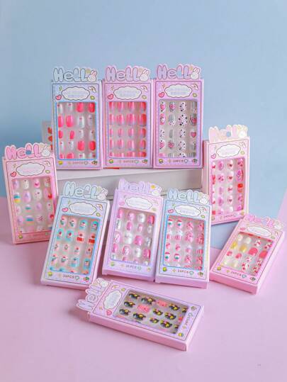 Zestaw 24 naklejek na paznokcie DIY z różnymi kreatywnymi wzorami w kształcie serc, wielokolorowe naklejki do manicure z klejem żelowym, łatwe w aplikacji, kolor opakowania losowy