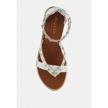 EMMETH Studs Embellished White Flat Gladiator Sandals - 白色 - 查看 4