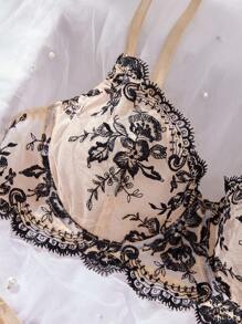 Women's Soft Floral Embroidery Sexy Mature Lingerie Set