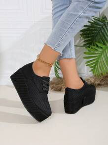 女士圆头坡跟厚底一脚蹬鞋，亚麻绳鞋底，绒面革鞋面，休闲户外鞋，春秋季，尺码 35-43（此款鞋码偏小，建议选购大一码）