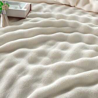 1pc Solid Color Luxury Super Soft Plush Blanket - Warm And Comfortable Modern Polyester Long Fiber Nap Blanket For Sofa, Office, Bed, Camping And Travel, All Seasons Bedding Blanket, Machine Washable - Multi-Functional Fluffy Year-Round Gift Quilt