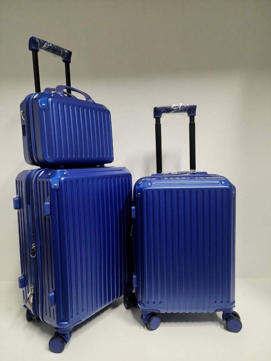 Set Of 2 Suitcases With 1 Toiletry Bag - Blue - View 1