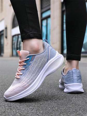 春夏女士運動鞋，戶外休閒鞋，輕便跑步鞋，柔軟透氣外出網布旅行鞋