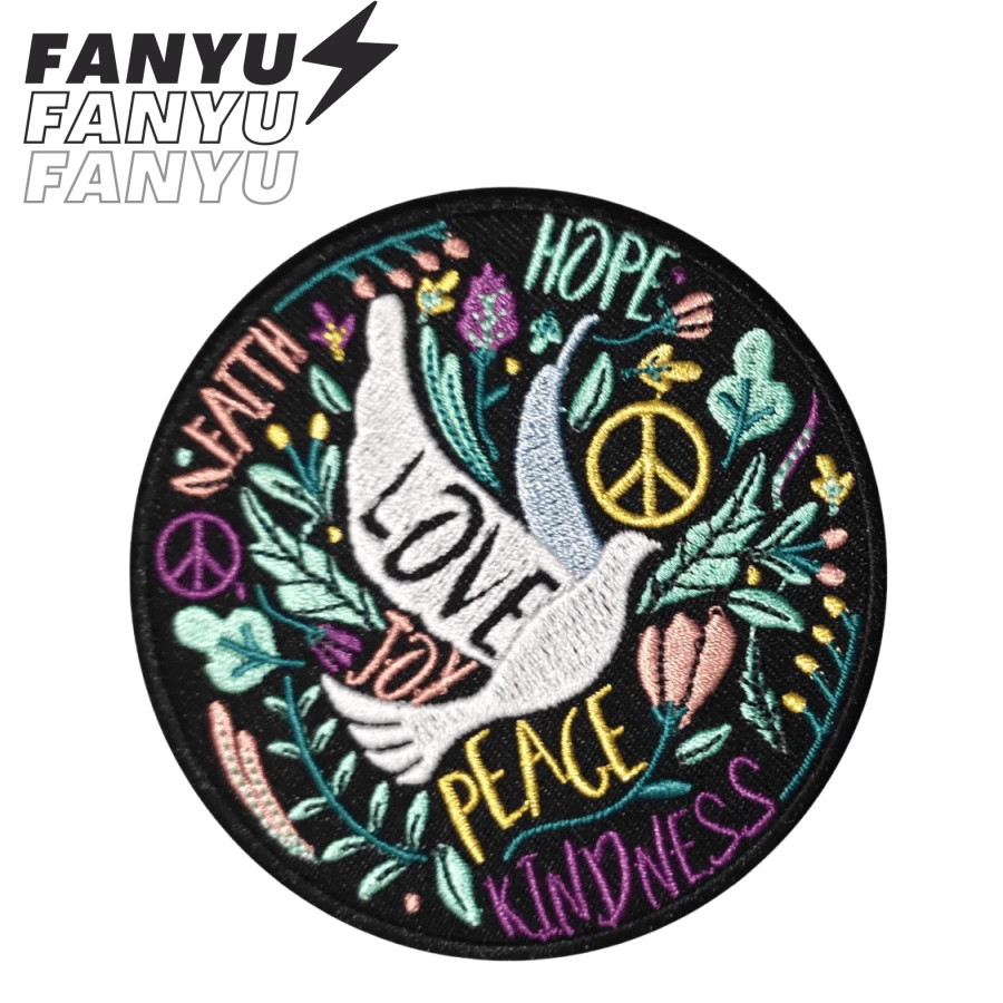 Patchclub Peace Love Patch, Iron-On / Sew-On Cute Applique Sticker For Jackets, S, Clothes, Backpacks, Bags, Round Shape Embroidered Cloth Patch For Diy, Computer Embroidery Label, Patch Sticker For Sweater, Leather Jacket, Bag Decoration, Feather Down Jacket, Patch Sticker, Iron-On, Sew-On