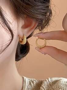 1 Pair Minimalist Elegant Luxurious Vintage Copper Hoop Earrings For Women, Casual Daily Wear - Yellow Gold - View 3
