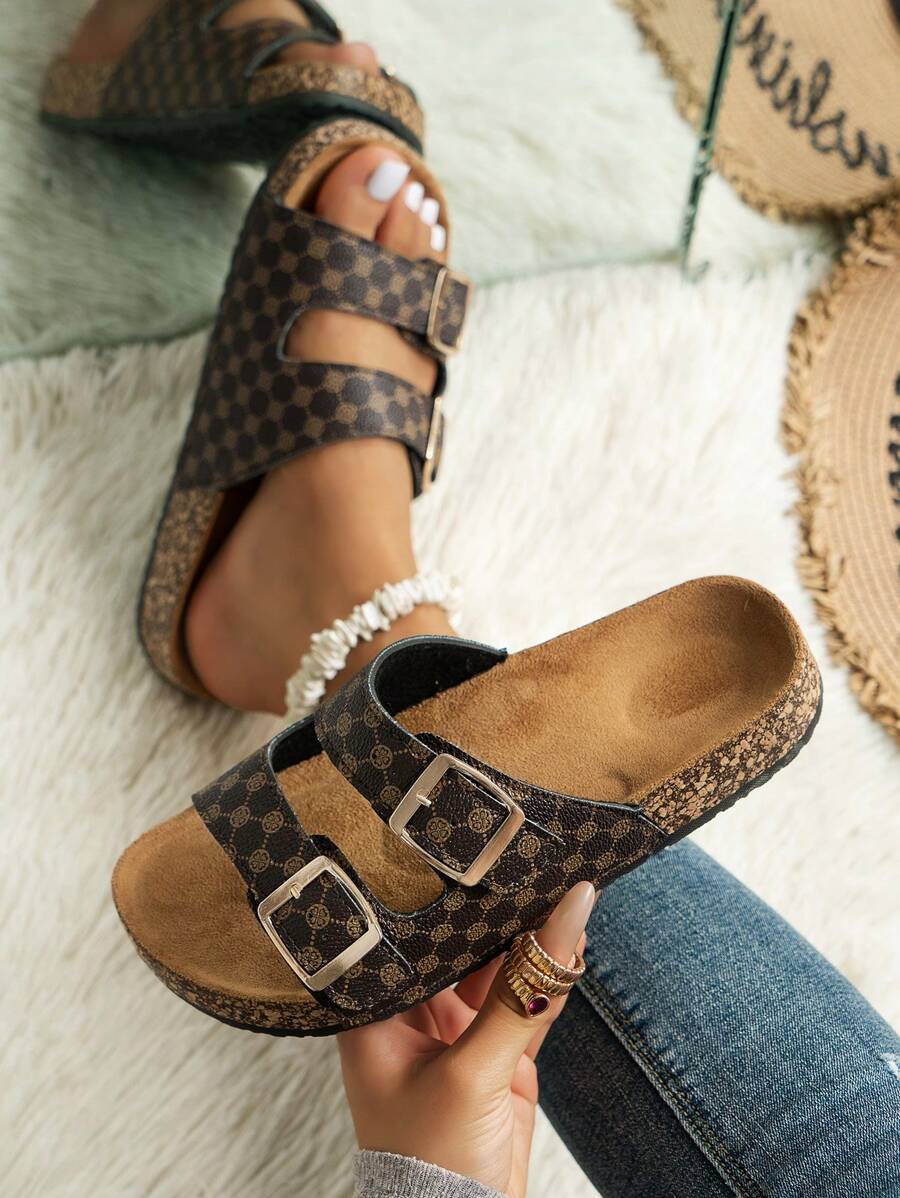 New Women's Fashionable Casual Outdoor Beach Double Buckle Slip-On Comfortable Flat Sandals