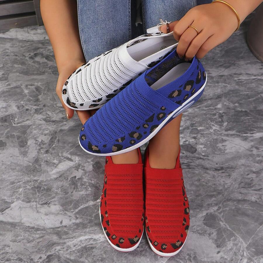 全新圆头一脚蹬透气网眼豹纹休闲运动鞋，舒适时尚都市户外女鞋 - 紅色 - 查看 1