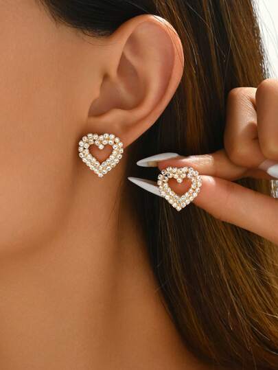 1 paire de boucles d'oreilles clous élégantes et avec motif géométrique en forme de cœur et cristal pour femmes, à porter au quotidien, cadeau d'anniversaire ou pour la Saint-Valentin