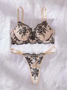 Women's Soft Floral Embroidery Sexy Mature Lingerie Set