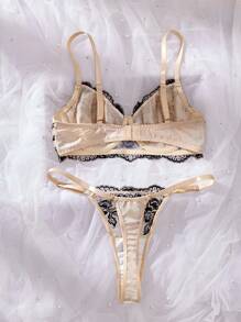 Women's Soft Floral Embroidery Sexy Mature Lingerie Set