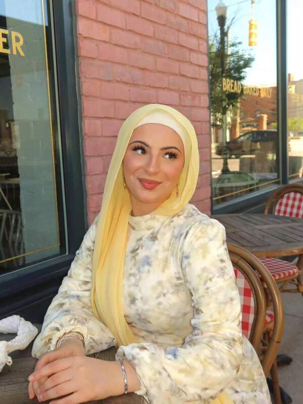 1 pièce Accessoire abaya de couleur unie, foulard hijab en mousseline de soie douce avec de faux perles, pour femmes, style conservateur décontracté, convient pour une utilisation quotidienne