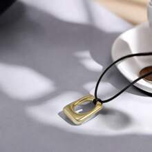 1pc Metallic Hollow Out Asymmetrical Geometric Multiple Element Heart Shaped Pendant Collar Necklace For Women Fashion Casual Street Party Jewelry - Silver - View 2