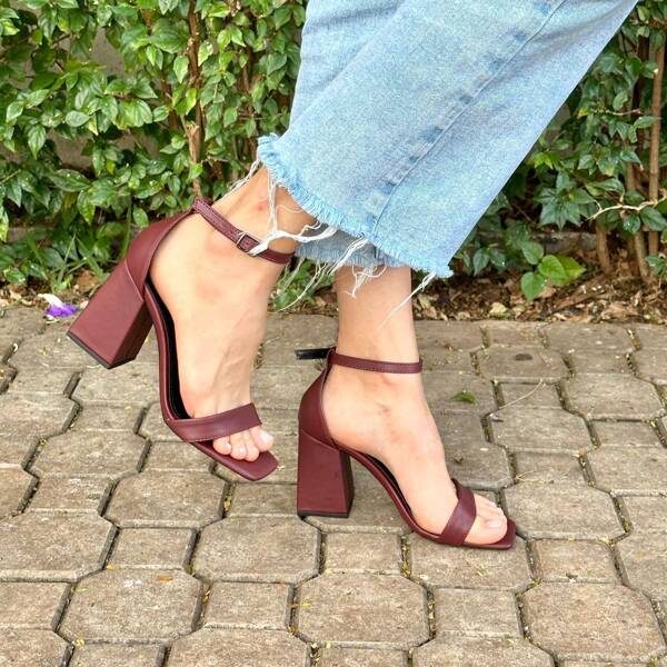 Sandália Feminina Gisele Salto Confortável Moda Confortável sapatos feminina elegante