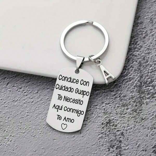 1pc Spanish Engraved Casual Style Stainless Steel Keychain, Romantic Valentines Gift For Husband Or Boyfriend Car Accessories Bag Charm School Letter Cute Goth Y2k