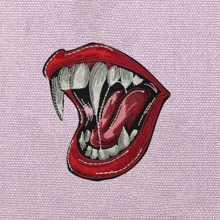 Patch termoadeziv, patch cu buze și colți de vampir, insignă brodată drăguță și distractivă, patch termoadeziv/cusut, pentru accesorii de îmbrăcăminte DIY, rucsac, jachetă, pantaloni, pălărie, vestă, Halloween, vară, școală