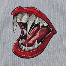 Patch termoadeziv, patch cu buze și colți de vampir, insignă brodată drăguță și distractivă, patch termoadeziv/cusut, pentru accesorii de îmbrăcăminte DIY, rucsac, jachetă, pantaloni, pălărie, vestă, Halloween, vară, școală